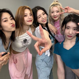 itzy kpop girl group